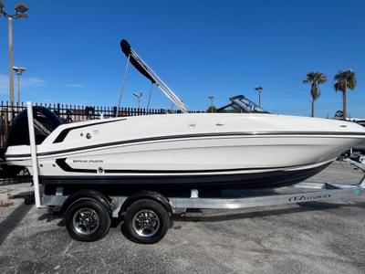 BOATZON | Bayliner VR5 Bowrider OB 2021