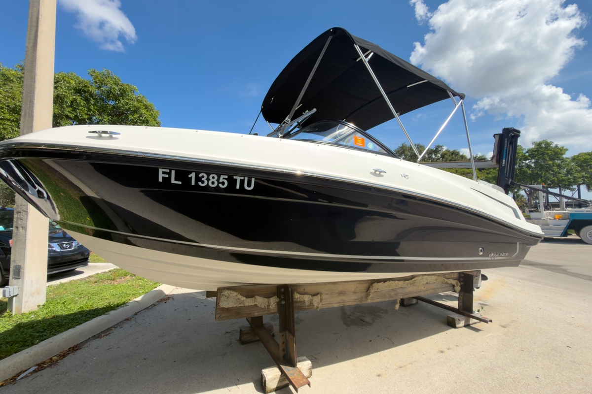 2023 Bayliner VR5 Bowrider OB - Sold Boat