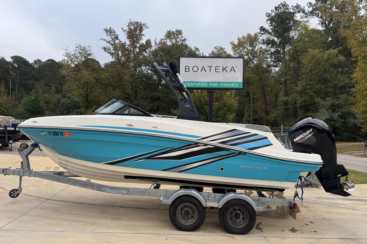 2023 Bayliner VR5 Bowrider OB - Sold Boat
