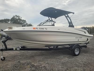 BOATZON | Bayliner VR5 Bowrider OB 2024 BOATZON | Bayliner VR5 Bowrider OB 2024