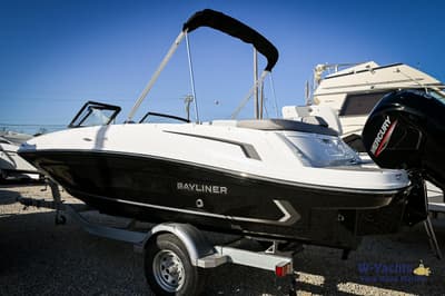 BOATZON | Bayliner VR5 Bowrider OB 2024