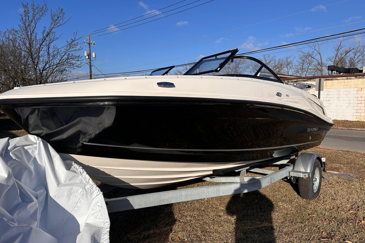 2025 Bayliner VR5 Bowrider OB - Sold Boat