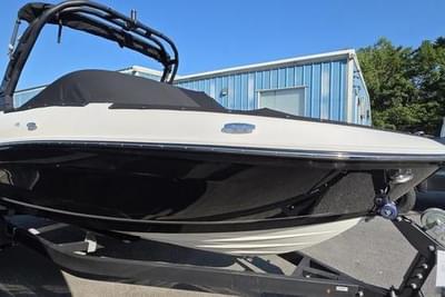 BOATZON | Bayliner VR5 Bowrider OB 2025 BOATZON | Bayliner VR5 Bowrider OB 2025