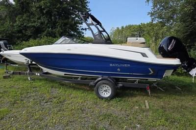 BOATZON | Bayliner VR5 OB 2025