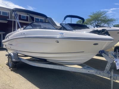 BOATZON | Bayliner VR5 OUTBOARD 2025