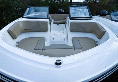 BOATZON | Bayliner VR6 2022