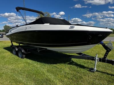 BOATZON | Bayliner VR6 2025