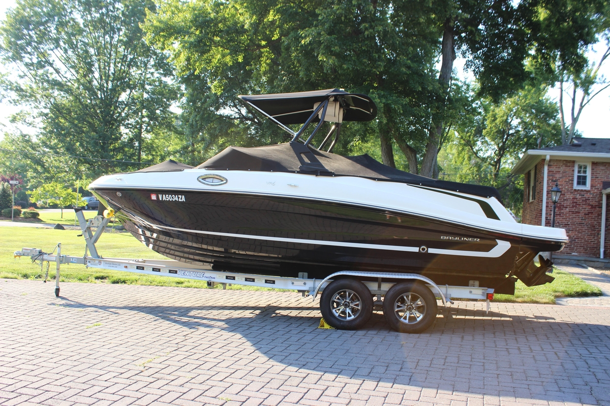 2020 Bayliner VR6 Bowrider I/O - Sold Boat