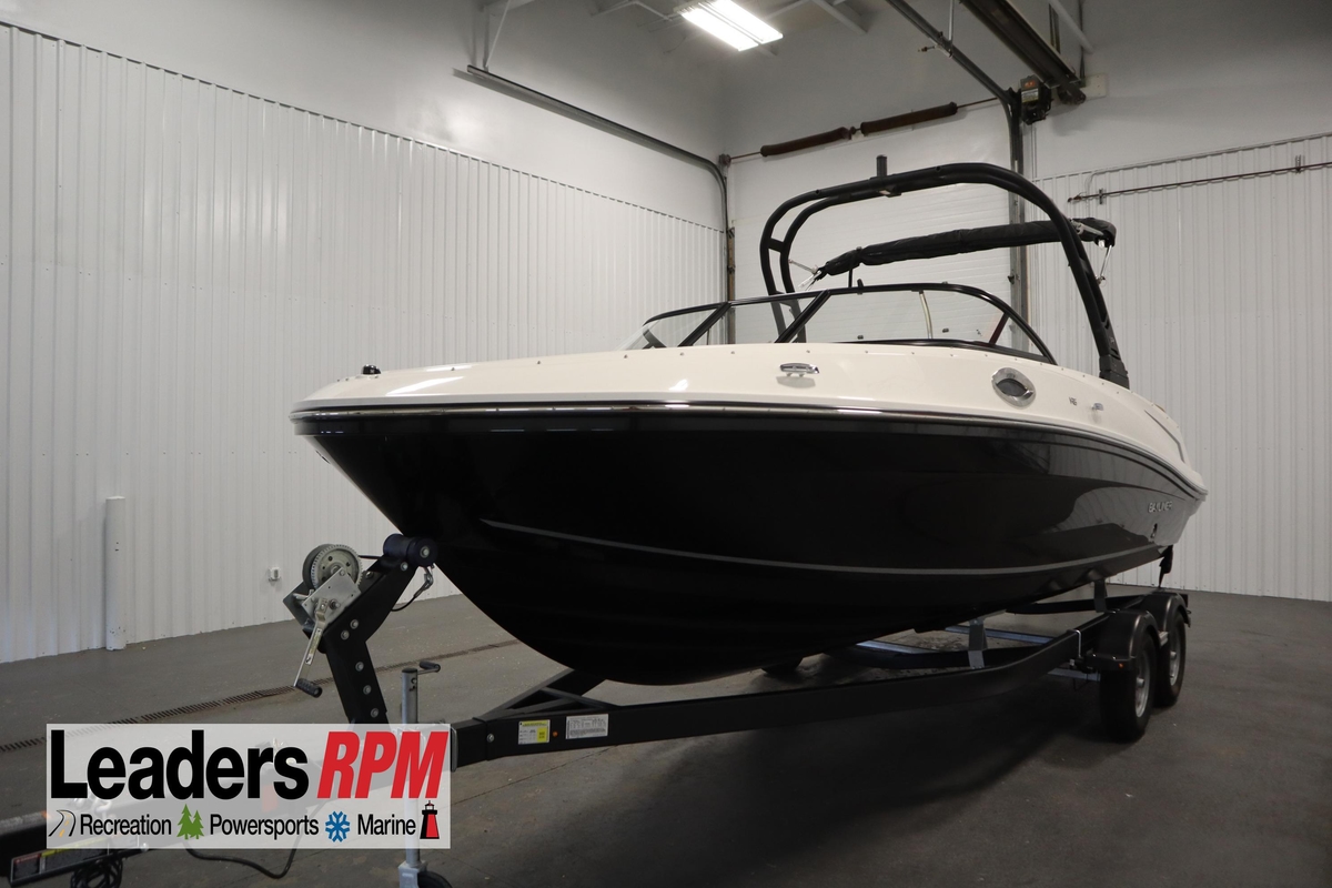 2025 Bayliner VR6 Bowrider I/O - Sold Boat