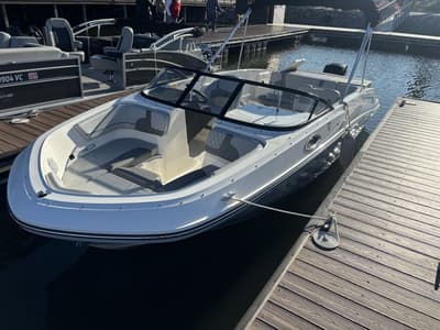 BOATZON | Bayliner VR6 Bowrider  Outboard 2024