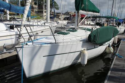 BOATZON | Beneteau 323 2007