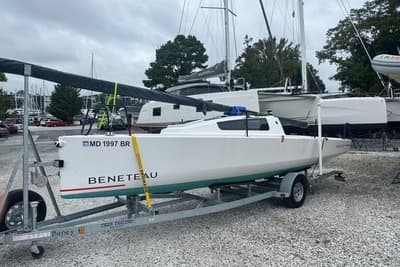 BOATZON | Beneteau First 24 SE 2022