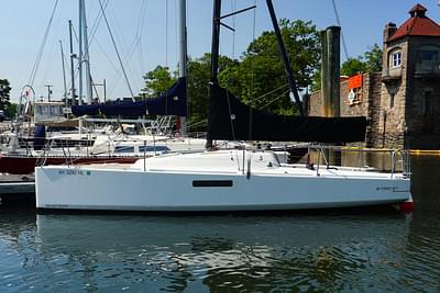BOATZON | Beneteau First 27 SE 2020