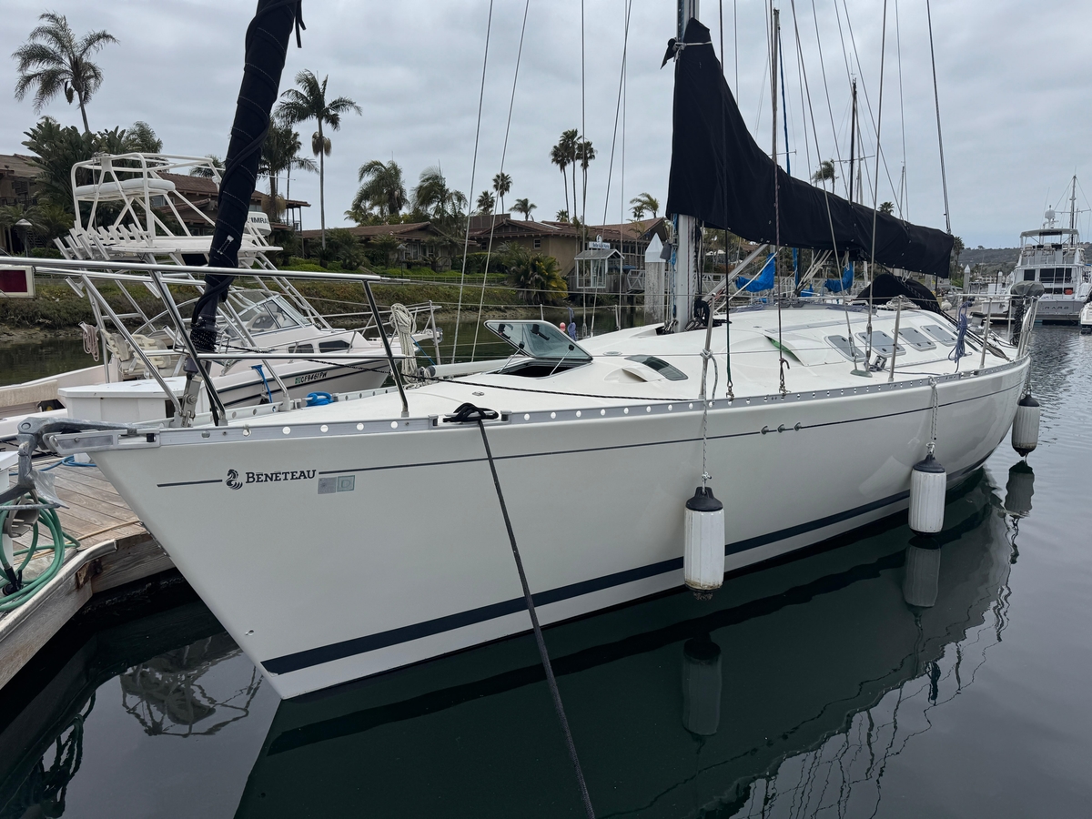 1990 Beneteau First 41S5 - Sold Boat