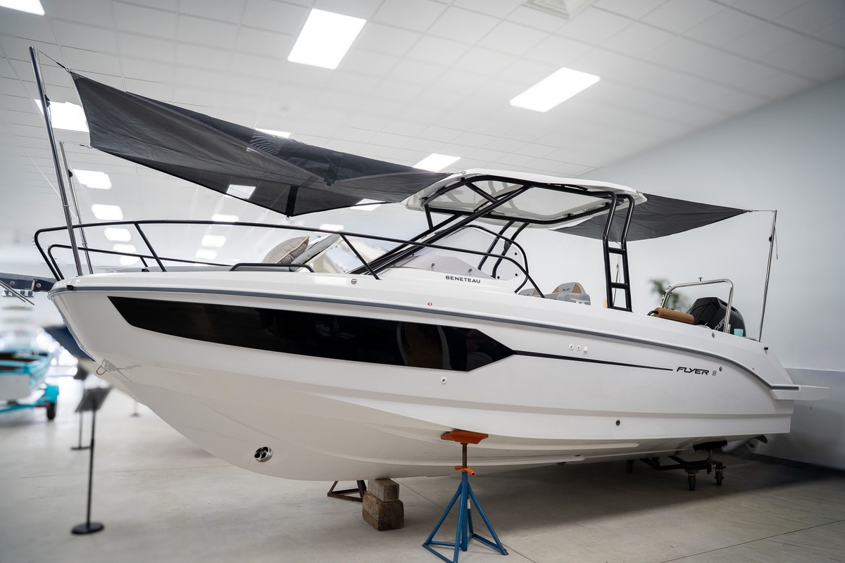 2026 Beneteau Flyer 8 SUNdeckV2 - Sold Boat