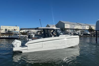 BOATZON | Beneteau Gran Turismo 35 2026