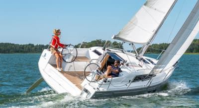 BOATZON | Beneteau Oceanis 301 2020