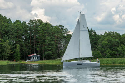 BOATZON | Beneteau Oceanis 301 Swing Keel 2026