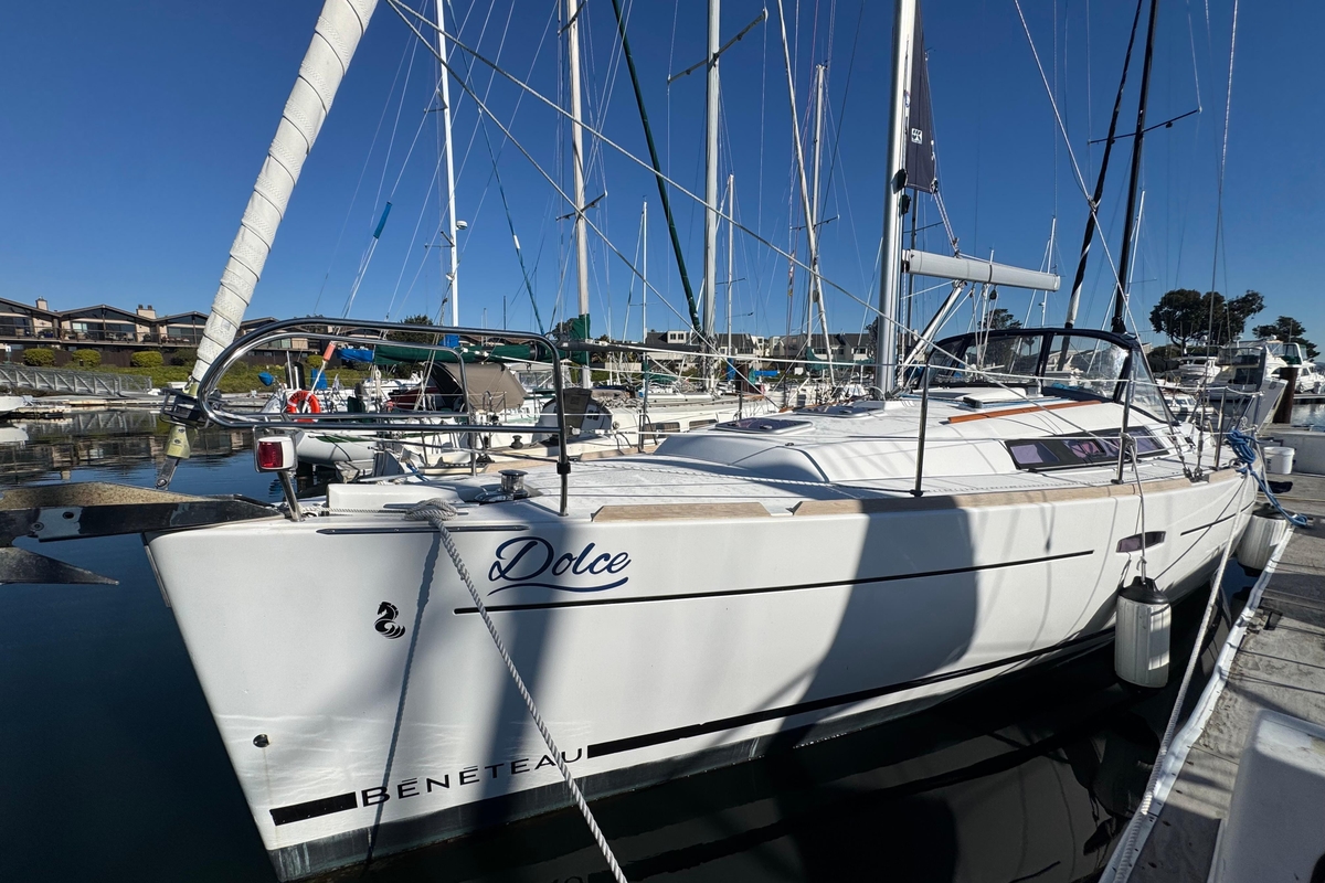 2014 Beneteau Oceanis 34 - Sold Boat