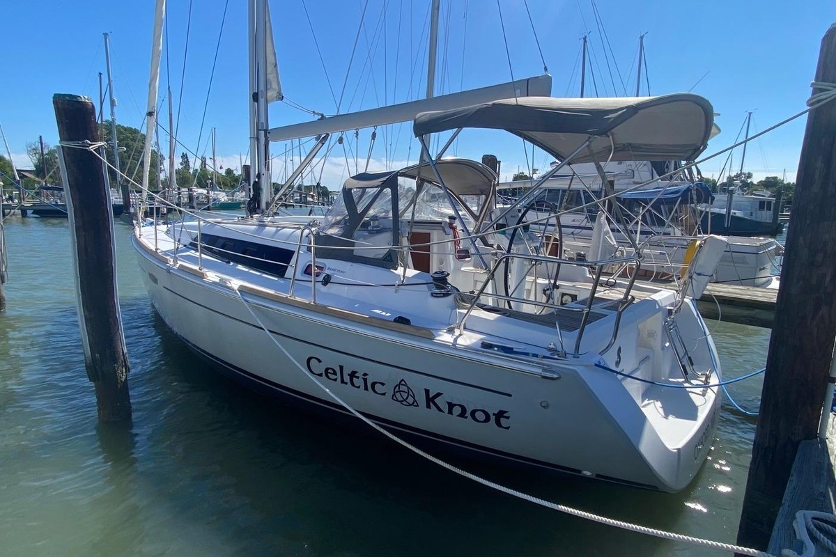2014 Beneteau Oceanis 34 - Sold Boat