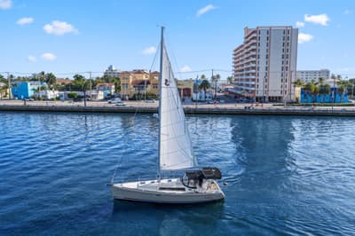 BOATZON | Beneteau Oceanis 37 2014