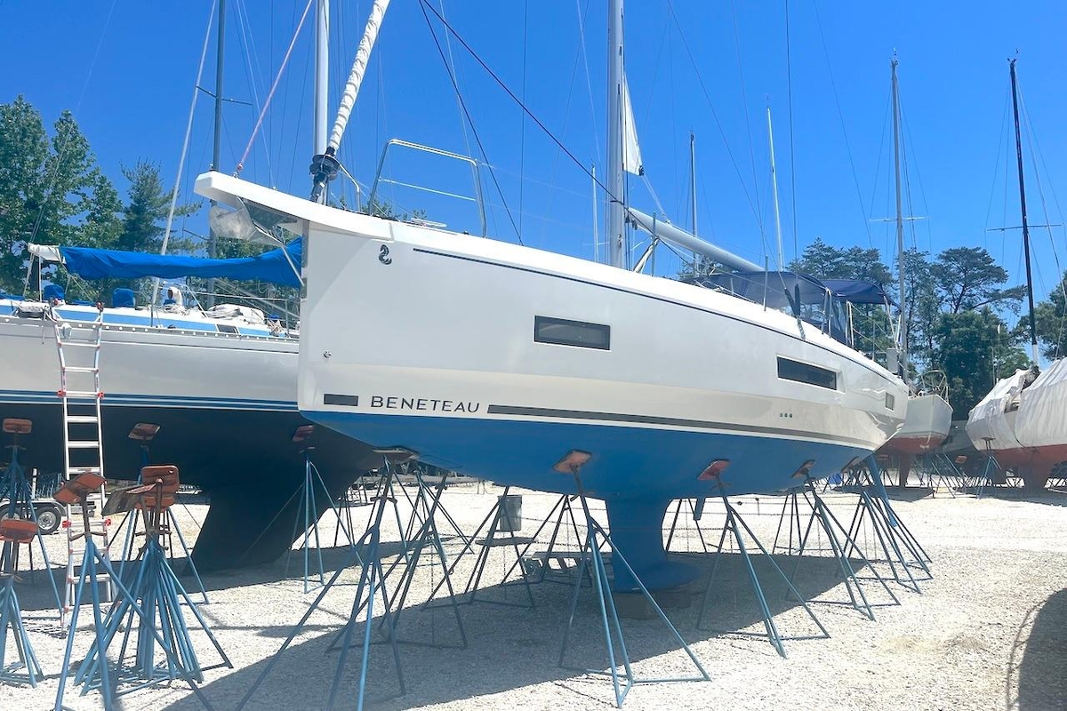 2022 Beneteau Oceanis 401 - Sold Boat