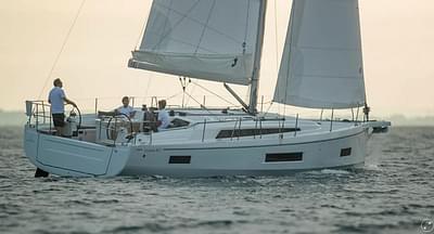 BOATZON | Beneteau Oceanis 401 2025