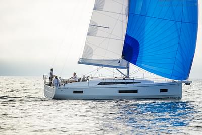 BOATZON | Beneteau Oceanis 401 2025