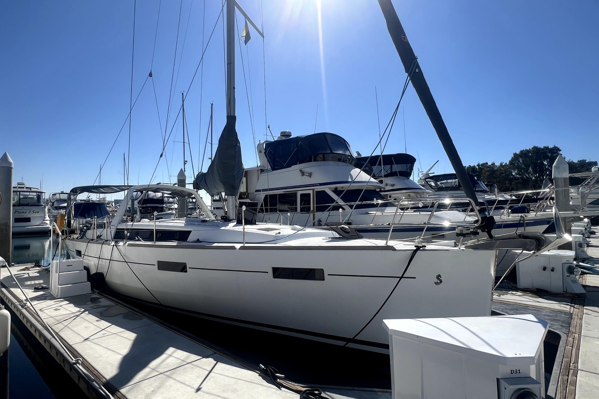 2012 Beneteau Oceanis 41 - Sold Boat