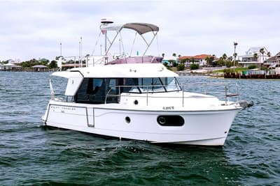 BOATZON | Beneteau Swift Trawler 30 2018
