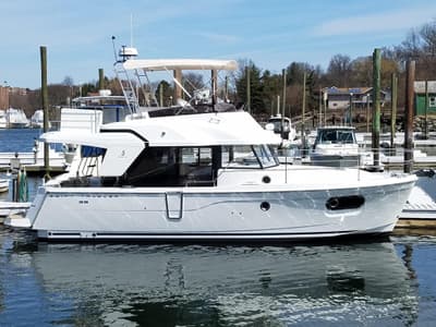 BOATZON | Beneteau Swift Trawler 35 2019