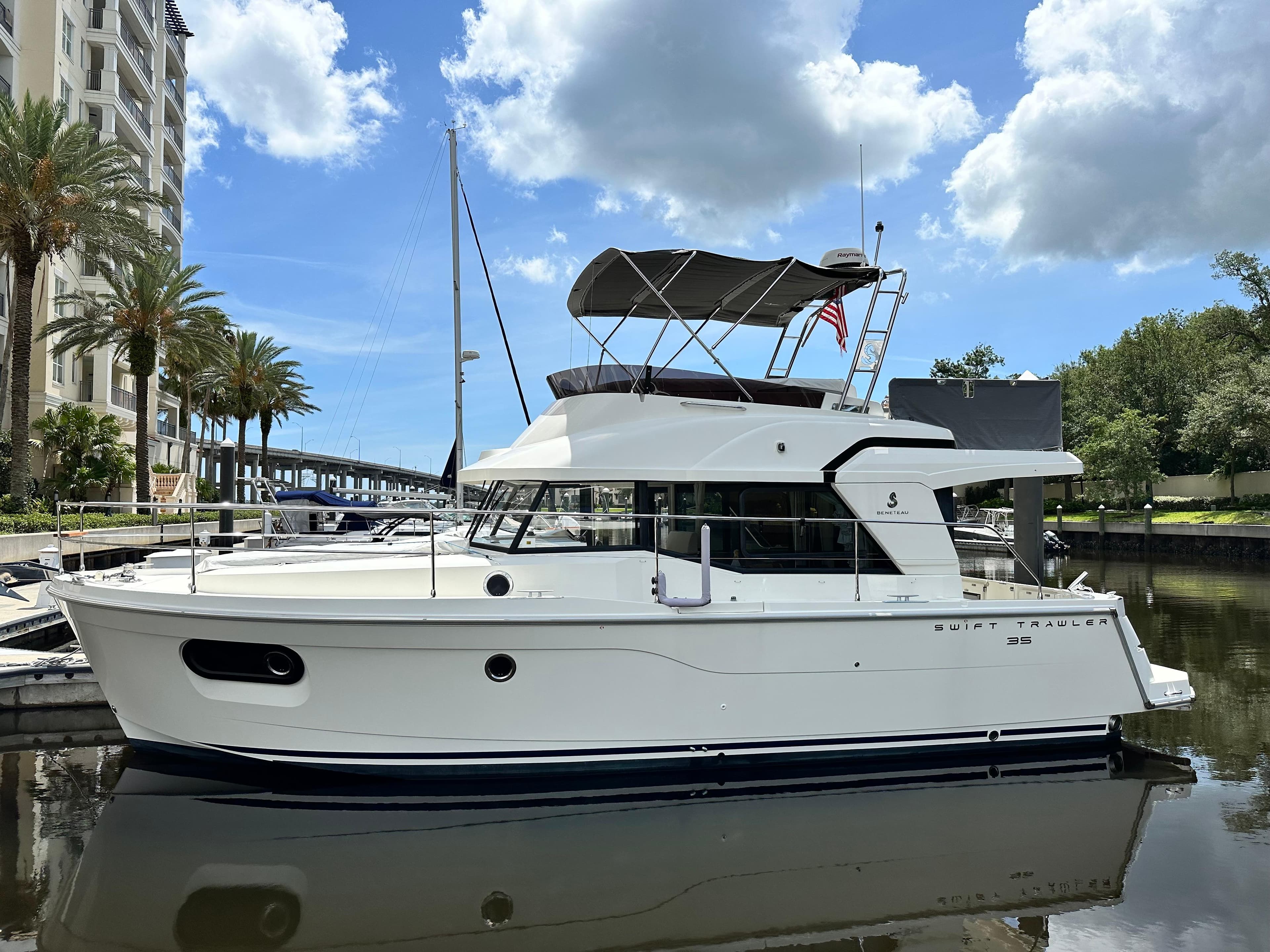 Beneteau Swift Trawler 35 2022