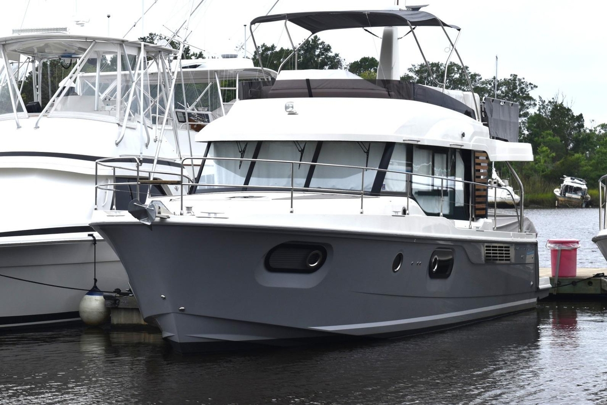 2023 Beneteau Swift Trawler 41 Fly - Sold Boat