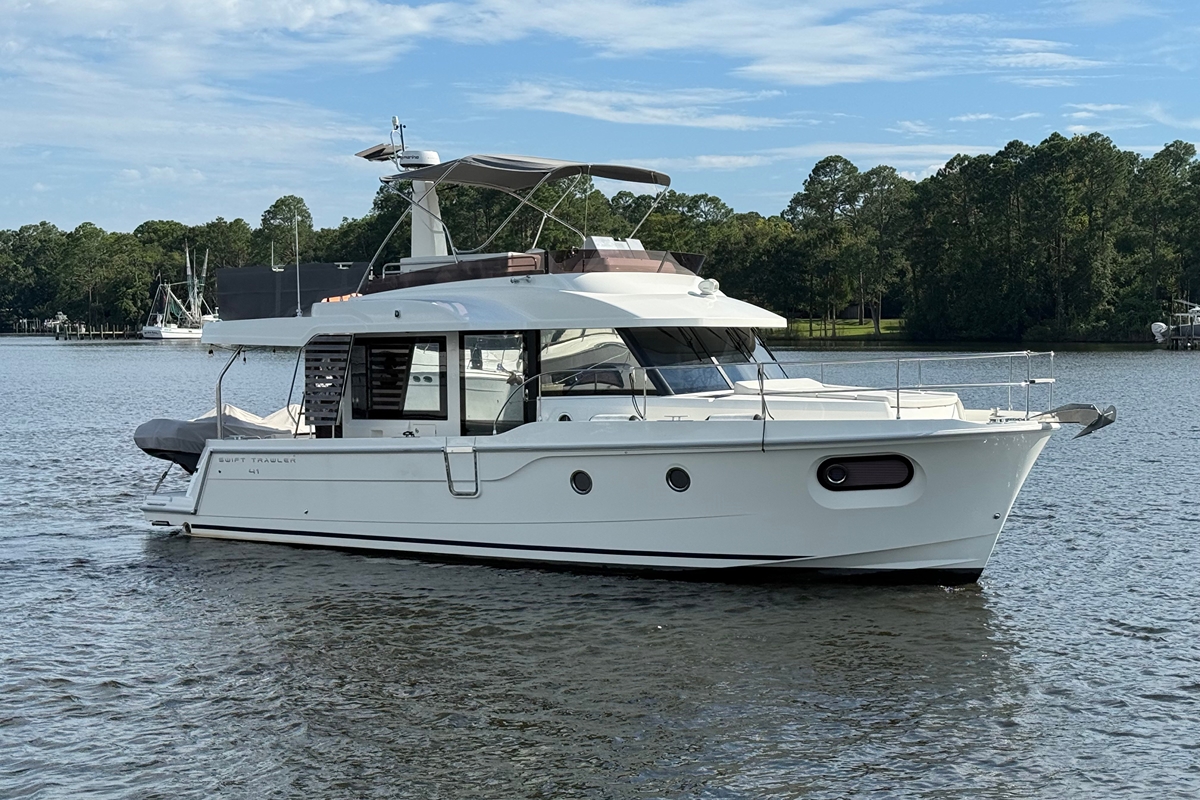 2024 Beneteau Swift Trawler 41 Fly - Sold Boat