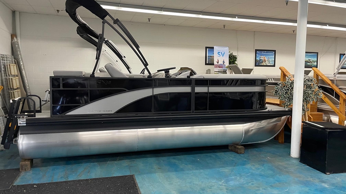 2025 Bennington 18 SXL - Sold Boat