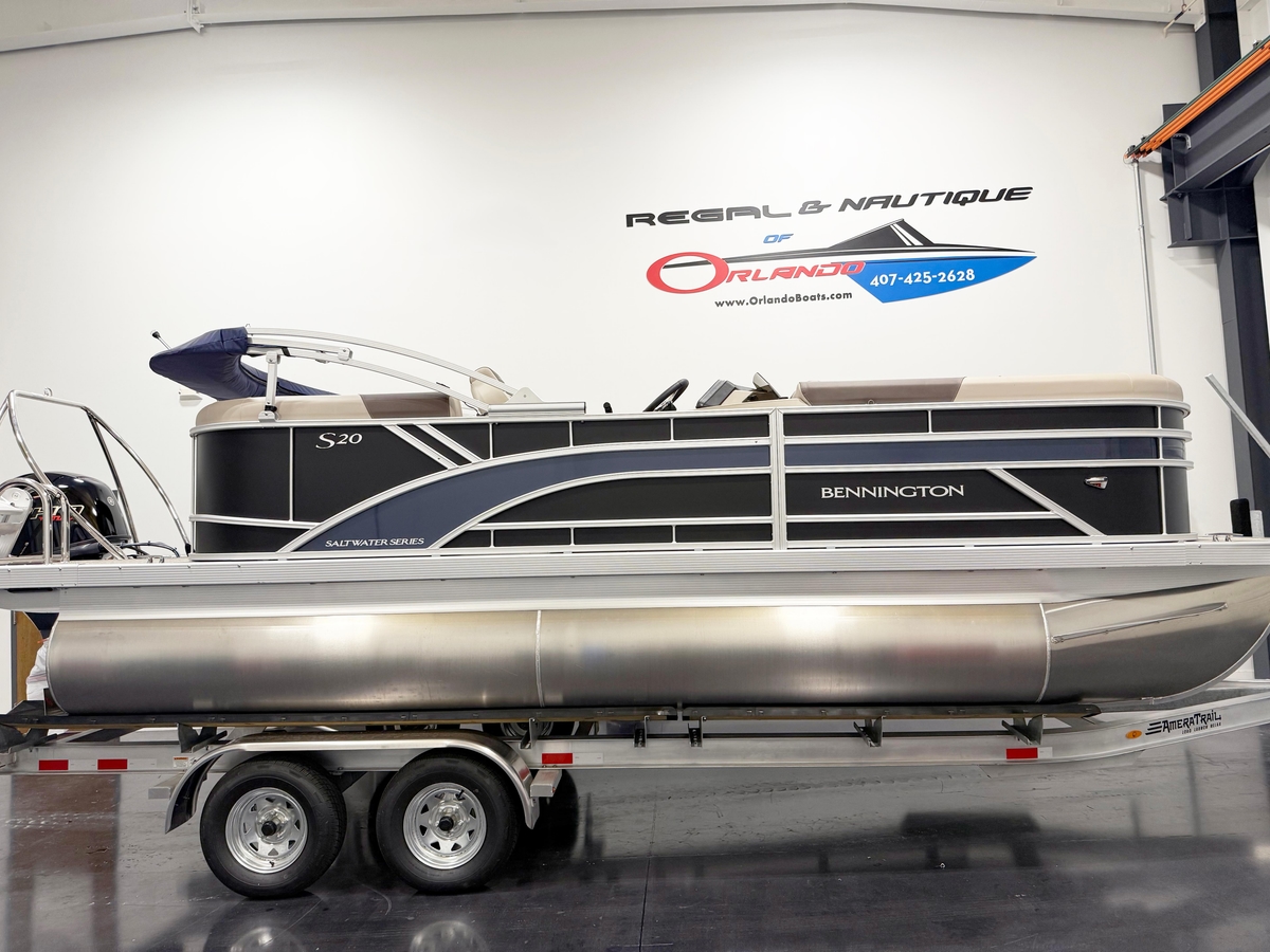2025 Bennington 20 S STERN RADIUS - Sold Boat