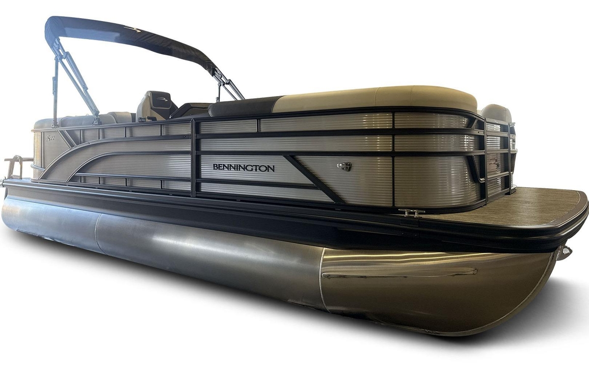 2026 Bennington 2026 S1 22 Stern Radius - Sold Boat