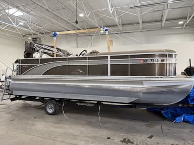 BOATZON | Bennington 21 SSX 2020