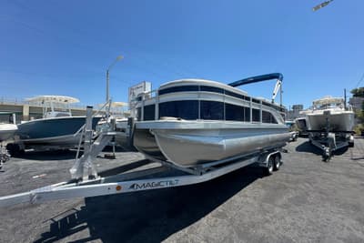 BOATZON | Bennington 21 SX LBench 2016