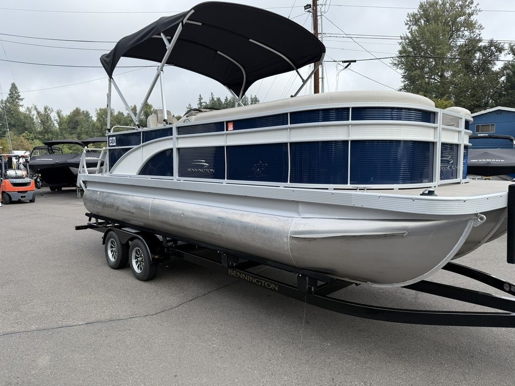 2017 Bennington 21SLX - Sold Boat