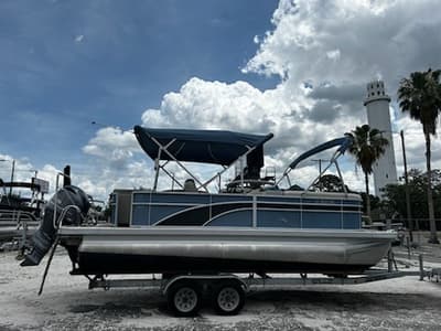 BOATZON | Bennington 21SLX 2017