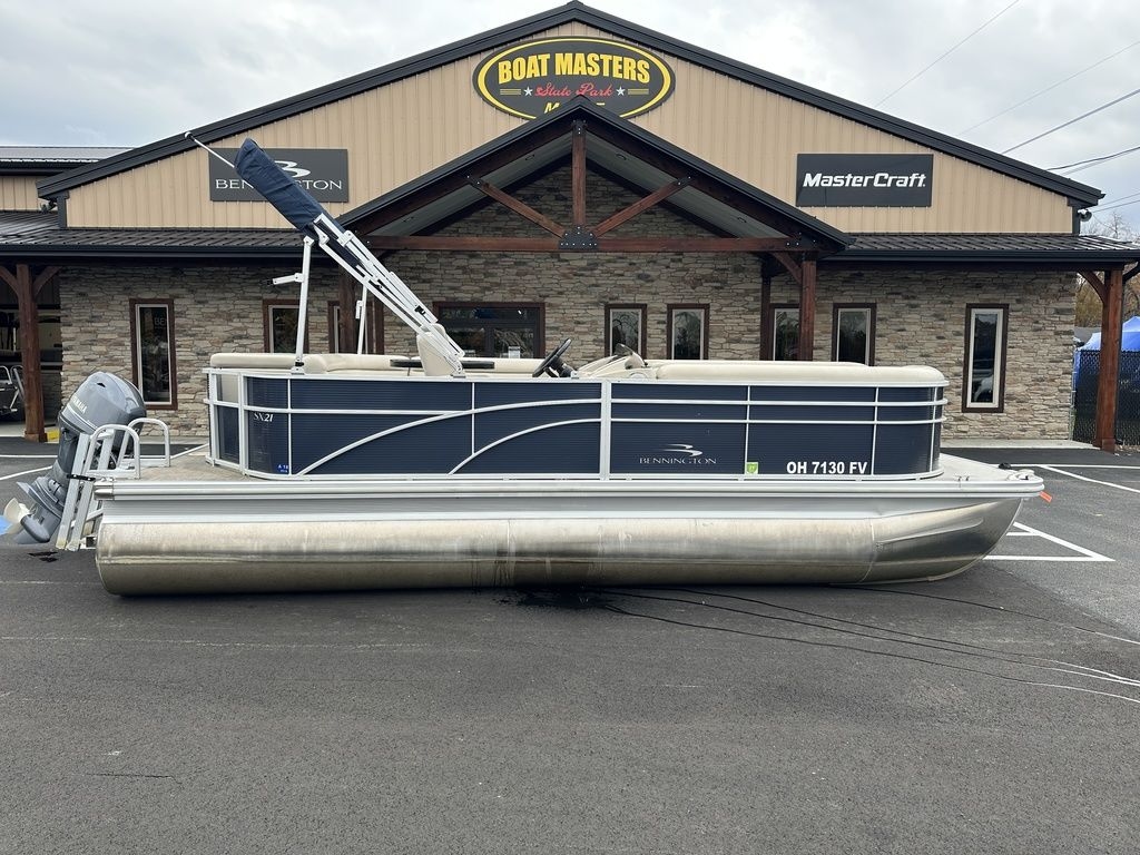 2018 Bennington 21SLX - Sold Boat