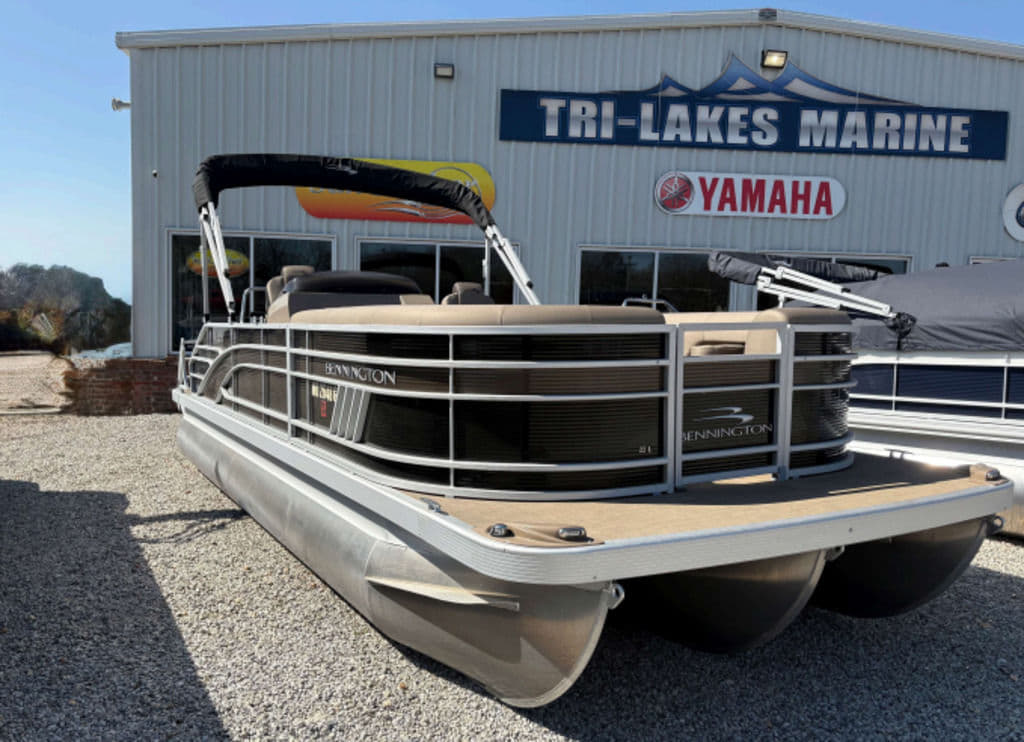Bennington 22 LSB 2022