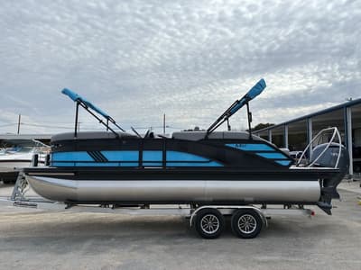 BOATZON | Bennington 22 M Swingback 2026