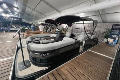 BOATZON | Bennington 22 M Swingback 2026