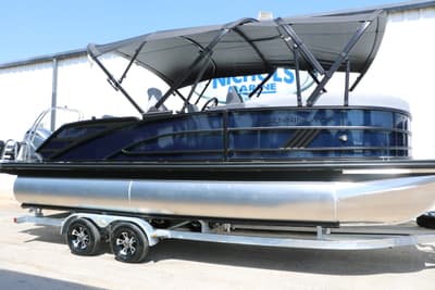 BOATZON | Bennington 22 MSB TriToonIncludes Custom Trailer 2027