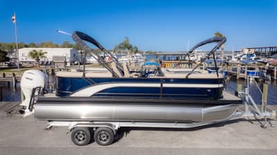 BOATZON | Bennington 22 S STERN RADIUS 2026
