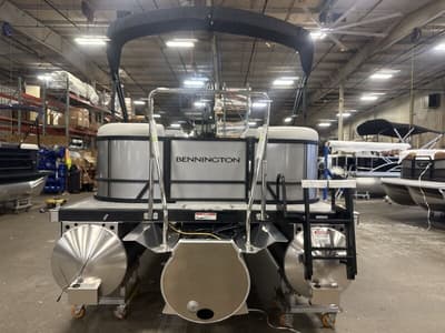 BOATZON | Bennington 22 S1 Stern Radius 2027 BOATZON | Bennington 22 S1 Stern Radius 2027