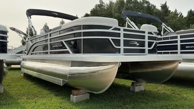 BOATZON | Bennington 22 S1 STERN RADIUS LIMITED 2027