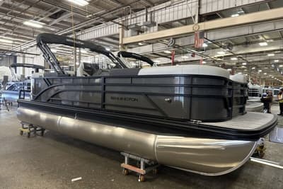 BOATZON | Bennington 22 SOne Quad Bench 2027 BOATZON | Bennington 22 SOne Quad Bench 2027